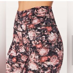 Lululemon Wunder Under Hi-Rise Leggings Size 4 Nulux Peony Floral Multi Stretch